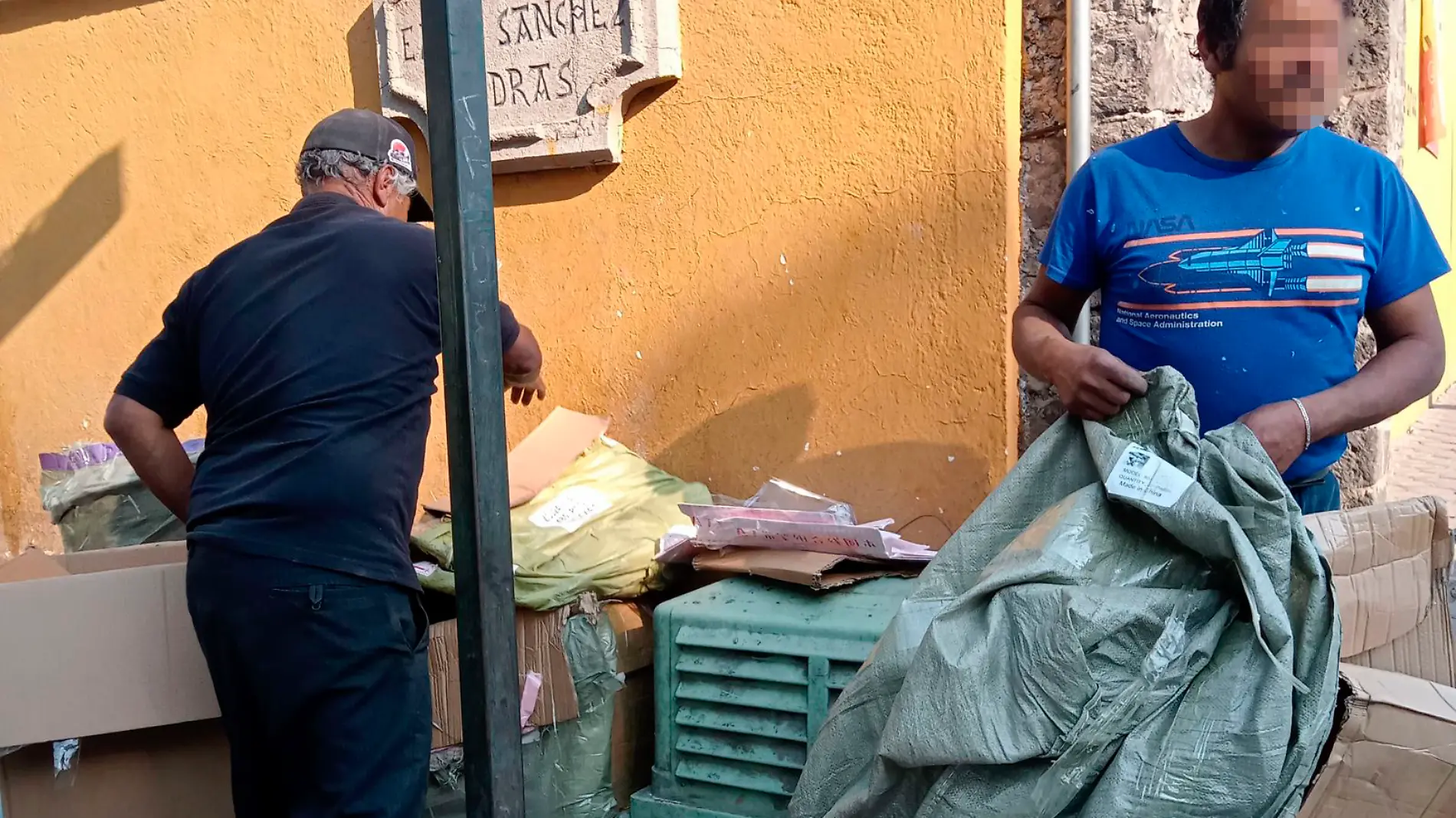 detenido por tirar basura